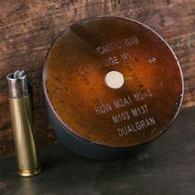 Lade das Bild in den Galerie-Viewer, Lucky Shot - Aschenbecher 105mm Howitzer - MantisX.at