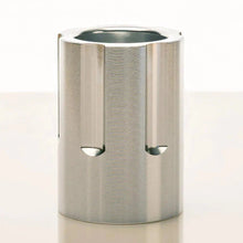 Lade das Bild in den Galerie-Viewer, Lucky Shot - Revolver Schnapsglas - MantisX.at