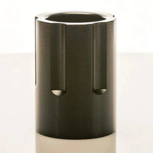 Lade das Bild in den Galerie-Viewer, Lucky Shot - Revolver Schnapsglas - MantisX.at