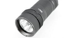Lade das Bild in den Galerie-Viewer, WALTHER Taschenlampe | PFC1r - MantisX.at