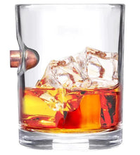 Lade das Bild in den Galerie-Viewer, Lucky Shot - Whiskyglas mit .45 Geschoss - MantisX.at
